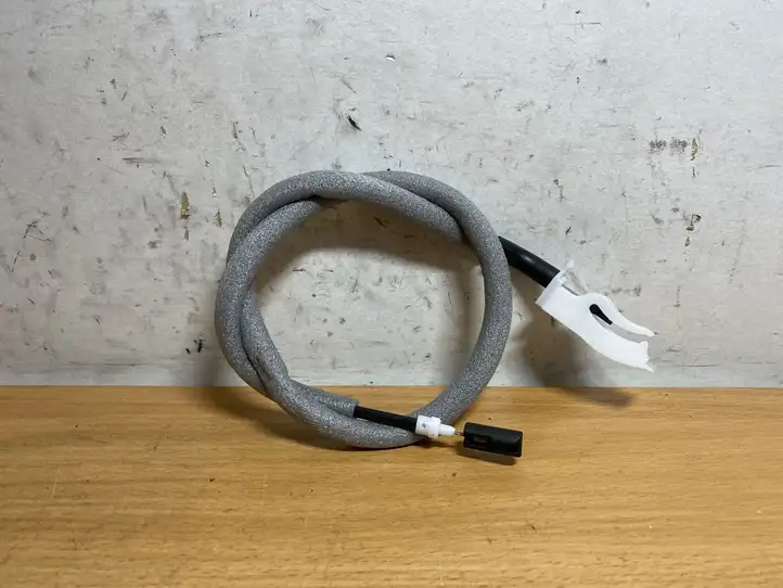 BMW X5 E70 (2006 - 2013)  7137107 Трос задней двери