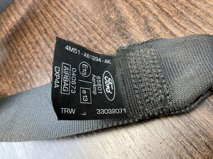 Ford Focus (2005 - 2008)  4M51A61294AK Передний ремень безопасности