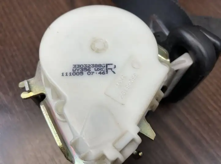 Ford Focus (2005 - 2008)  4M51A61294AK Передний ремень безопасности