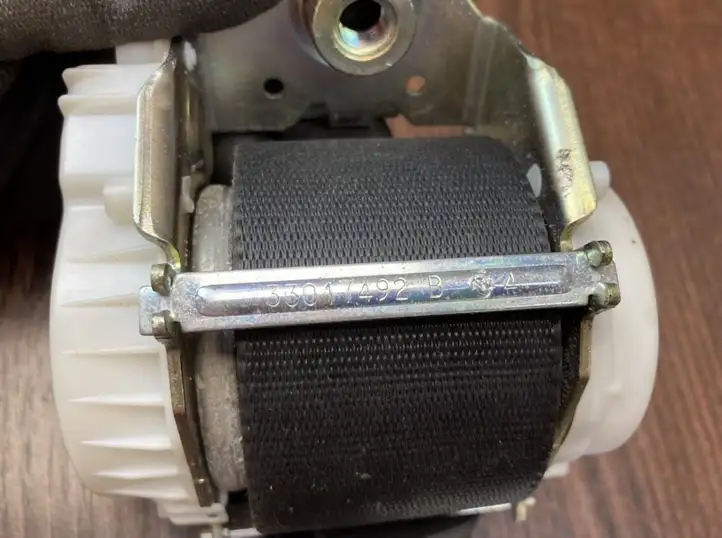 Ford Focus (2005 - 2008)  4M51A61294AK Передний ремень безопасности