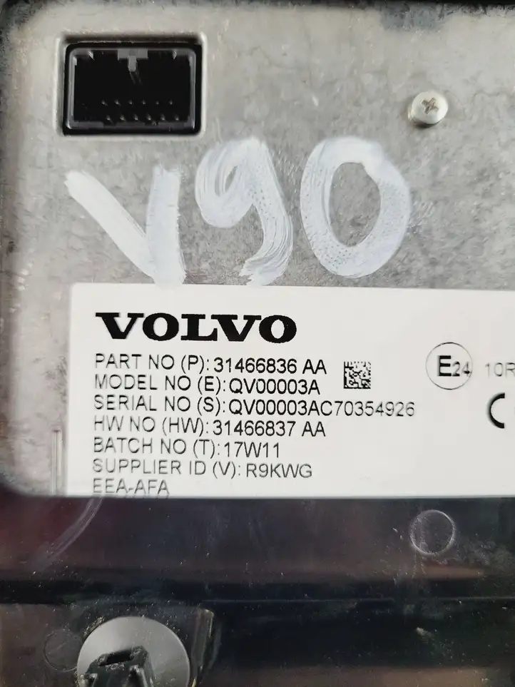 Volvo V90 (2016 - 2020)  31466836 Экран/ дисплей / маленький экран