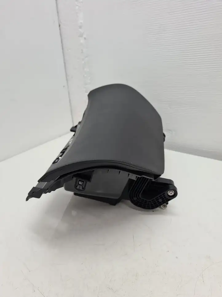 Nissan Note (E12) (2014 - 2018) 685603VV0A Вещевой ящик — фото 2