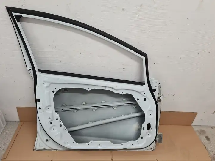Kia Ceed (2015 - 2018) Дверь — фото 8