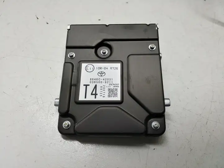 Toyota RAV 4 (XA50) (2018 - ) 8646C42031 Камера в лобовом стекле — фото 1