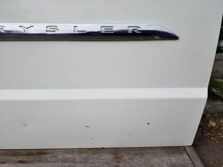Chrysler Town & Country V (2010 - 2016) Дверь — фото 5