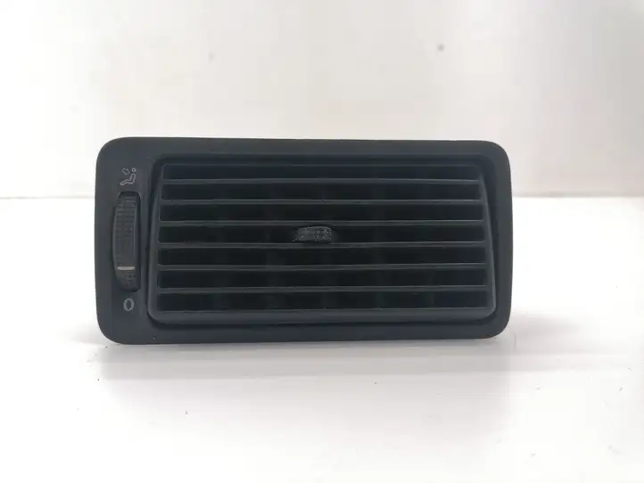 Volkswagen Golf IV (1998 - 2005) 1J1819704C Боковой воздушный дефлектор — фото 1