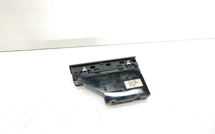 BMW X5 E53 (1999 - 2006) 6925698 Кнопка стеклоподъемников — фото 2