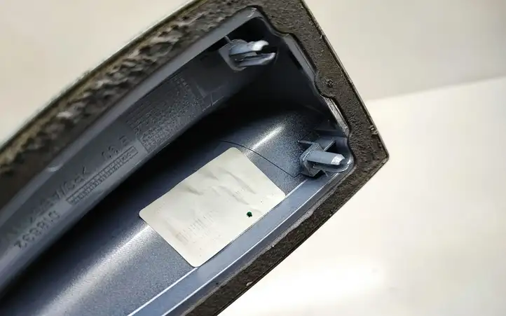 BMW 3 E90 E91 (2005 - 2012) Крышка GPS-антенны — фото 3