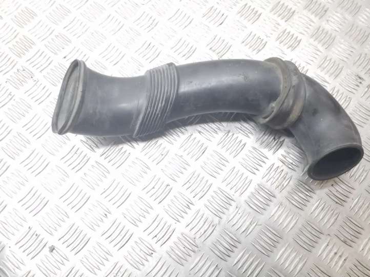 7L0129752 Volkswagen Touareg I Oro paėmimo kanalo detalė (-ės)