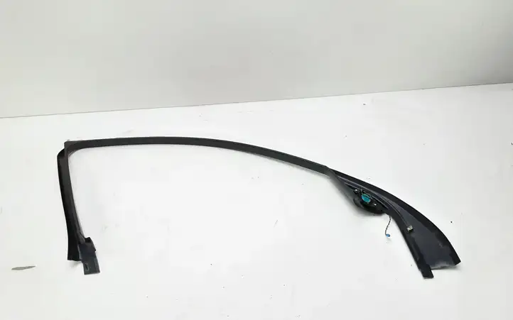BMW 7 E65 E66 (2001 - 2008) 8223820 Накладка стекла передней двери — фото 3