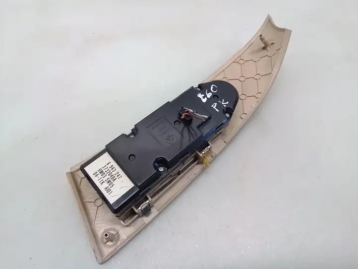 BMW 5 E60 E61 (2004 - 2010) 6943247 Кнопка стеклоподъемников — фото 2