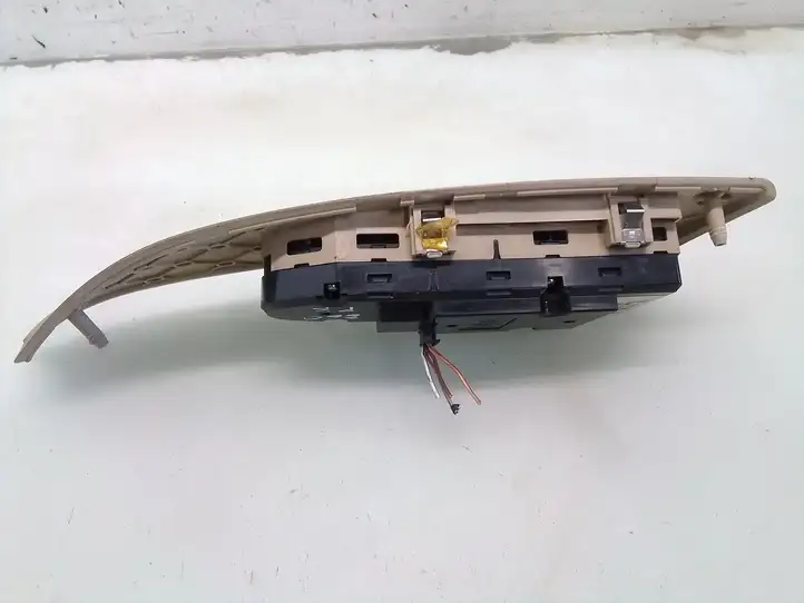 BMW 5 E60 E61 (2004 - 2010) 6943247 Кнопка стеклоподъемников — фото 3