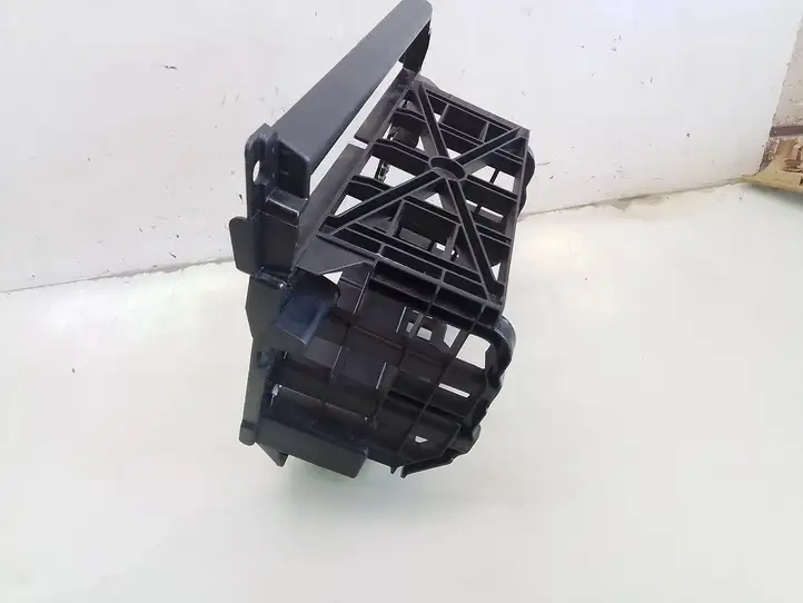 BMW 5 E60 E61 (2004 - 2010)  703411816 Другая деталь панели