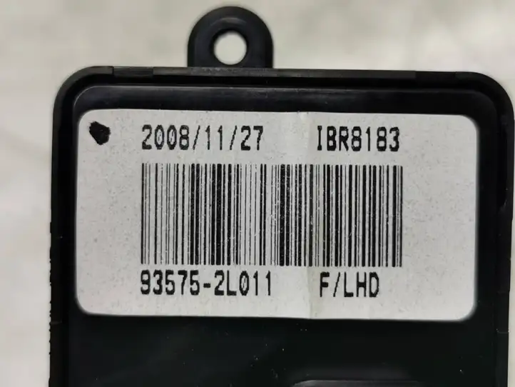 Hyundai i30 (2007 - 2012) 935752L011 Кнопка стеклоподъемников — фото 4