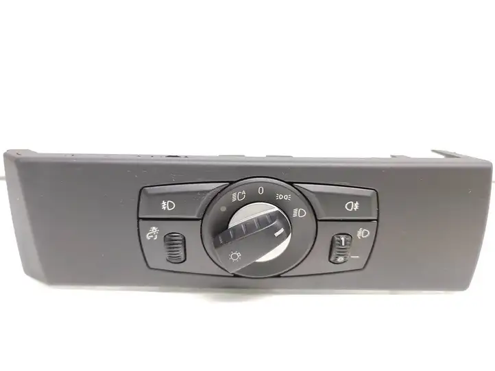 BMW 5 E60 E61 (2004 - 2010) 6988566 Включатель фонарей — фото 4