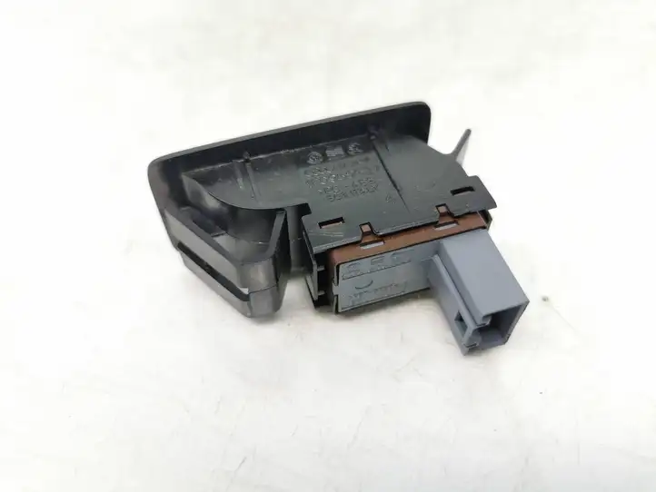 Volkswagen Touran I (2003 - 2010) Кнопка стеклоподъемников — фото 3