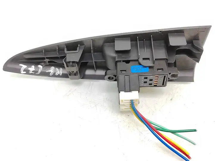 Nissan Note (E11) (2006 - 2014) 829619u10a Кнопка стеклоподъемников — фото 5