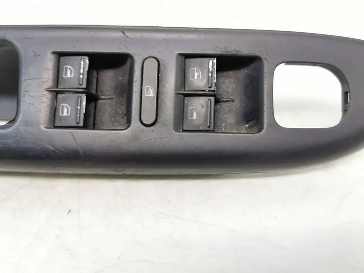 Volkswagen Golf Plus (2004 - 2008) 1K4959857 Кнопка стеклоподъемников — фото 3
