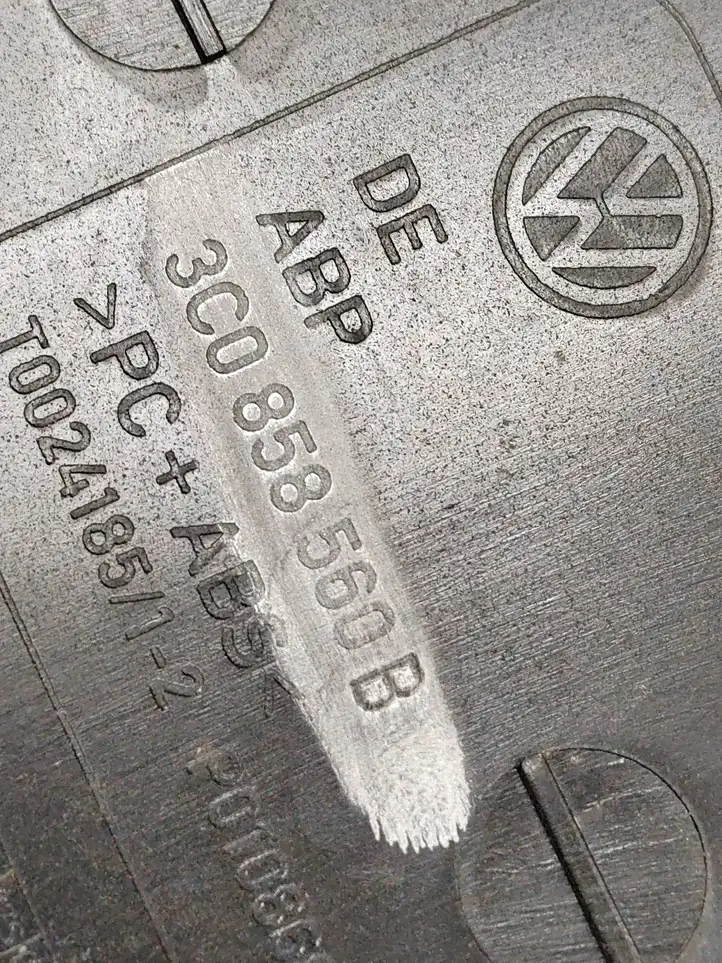 Volkswagen PASSAT B6 (2005 - 2010)  3c1857200 Отделка рулевой колонки