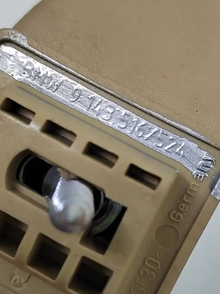 BMW 5 E60 E61 (2004 - 2010)  9143516 Передняя ручка