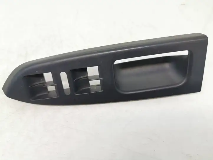 Volkswagen Touran I (2003 - 2010)  1T1867371H Отделка кнопок стеклоподъемника 