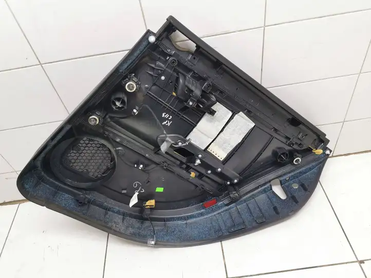 Audi A4 S4 B7 8E 8H (2004 - 2009) 8E0867305 Обшивка задней двери — фото 4