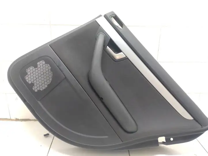 Audi A4 S4 B7 8E 8H (2004 - 2009) 8E0867306 Обшивка задней двери — фото 1
