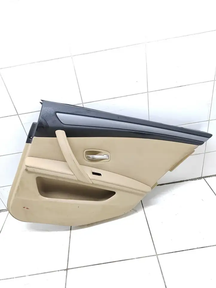 BMW 5 E60 E61 (2004 - 2010) 71785911 Обшивка задней двери — фото 1
