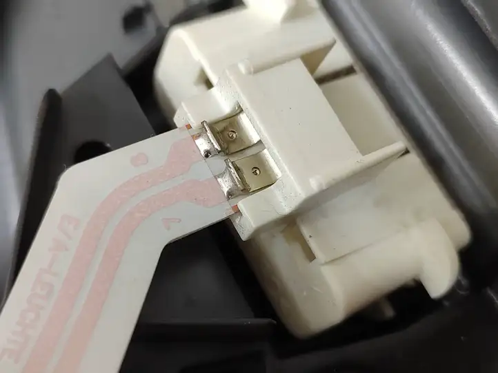 Mercedes-Benz E W211 (2002 - 2009)  A2117206062 Обшивка передней двери