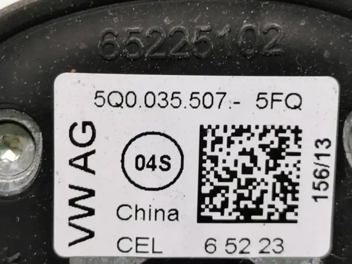 Volkswagen Golf VII (2013 - 2019) 5Q0035507 GPS антенна — фото 2