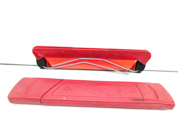 Volkswagen Transporter-Caravelle (2003 - 2009)  27R03278 Аварийный знак