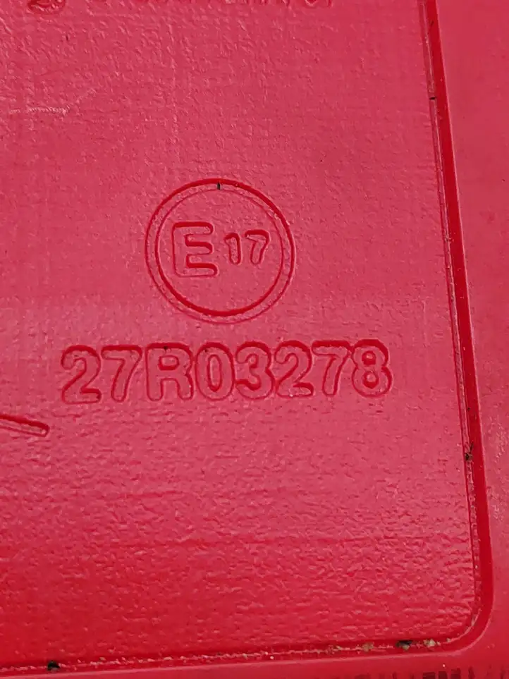 Volkswagen Transporter-Caravelle (2003 - 2009)  27R03278 Аварийный знак