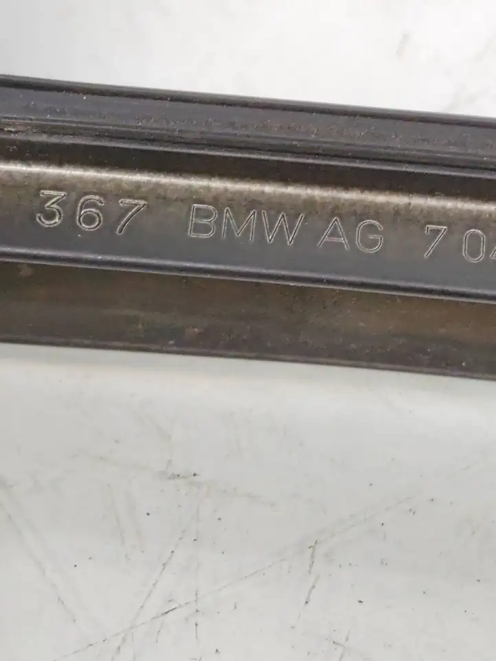 BMW 5 E60 E61 (2004 - 2010) 7045448 Накладка стоек лобового стекла — фото 6