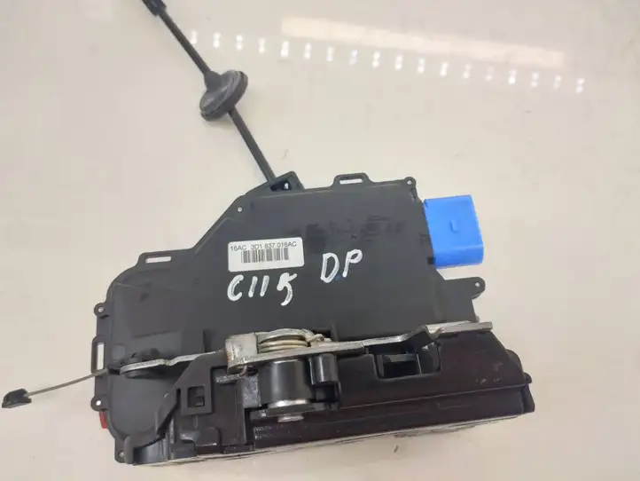 Volkswagen Golf V (2003 - 2009)  3D1837016AC Замок передней двери