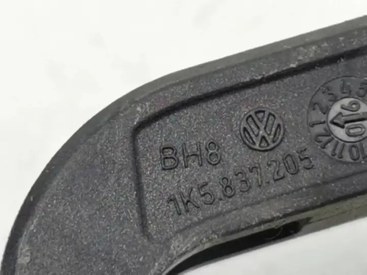 Volkswagen Golf Plus (2004 - 2008) 1K5837205 Наружная ручка двери — фото 2