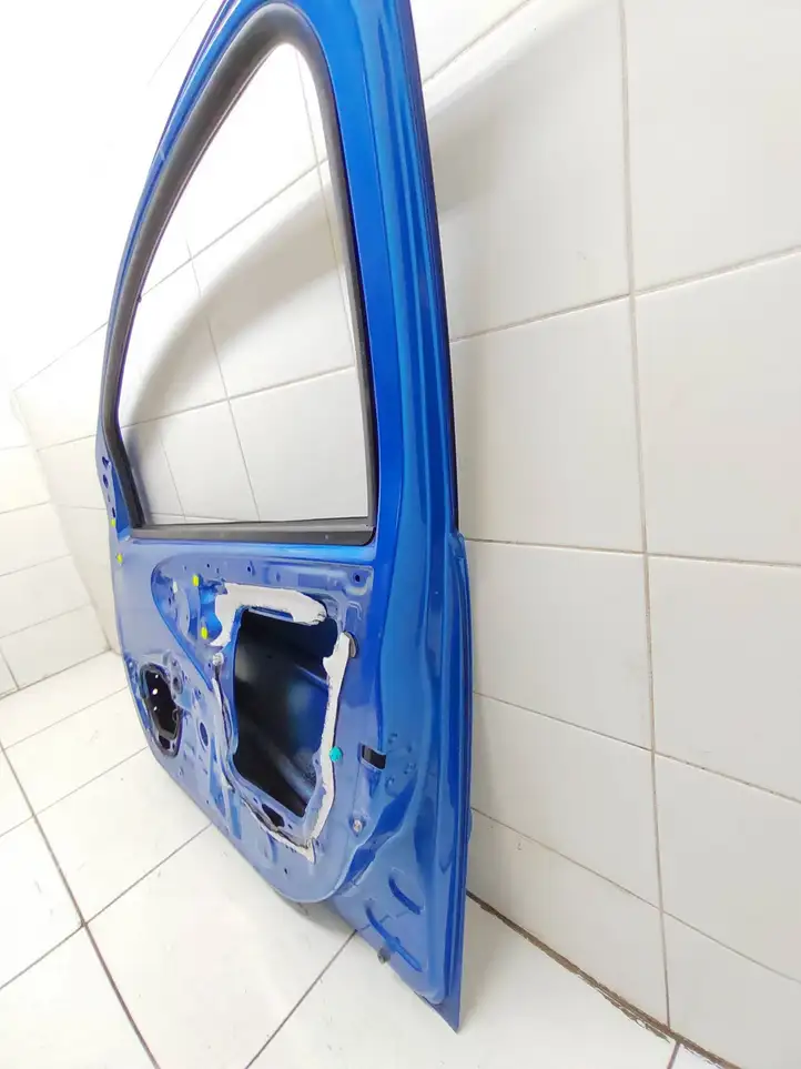 Toyota (2005 - 2014) Дверь — фото 2