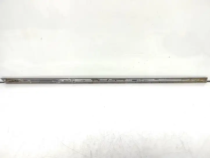 Volkswagen PASSAT B6 (2005 - 2010) 3C0853753A Накладка стекла задней двери — фото 2