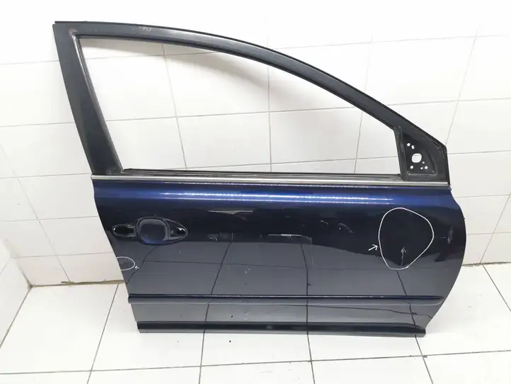 Toyota Avensis T250 (2006 - 2009)   Дверь