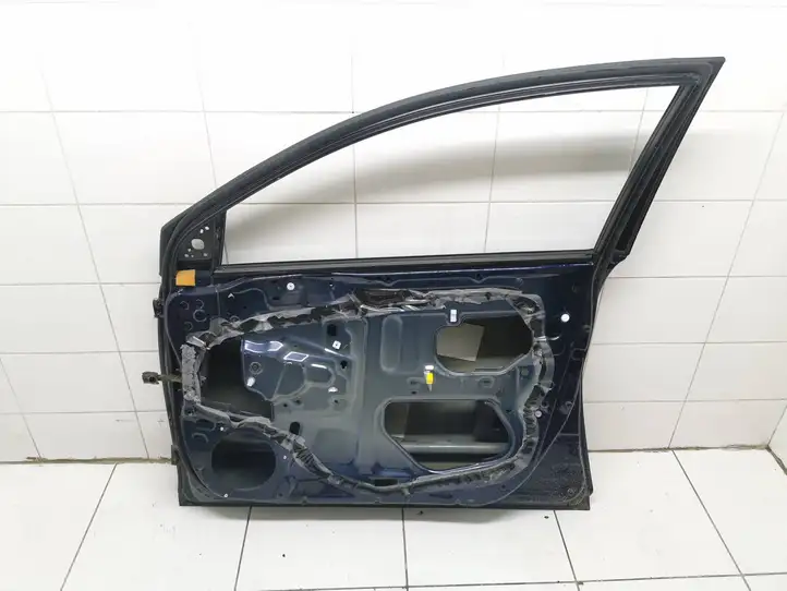 Toyota Avensis T250 (2006 - 2009)   Дверь