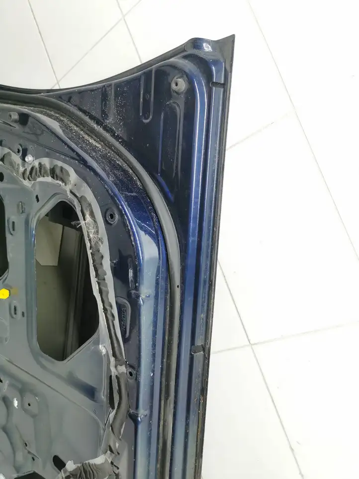 Toyota Avensis T250 (2006 - 2009)   Дверь