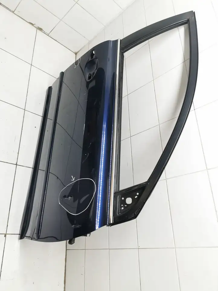 Toyota Avensis T250 (2006 - 2009)   Дверь