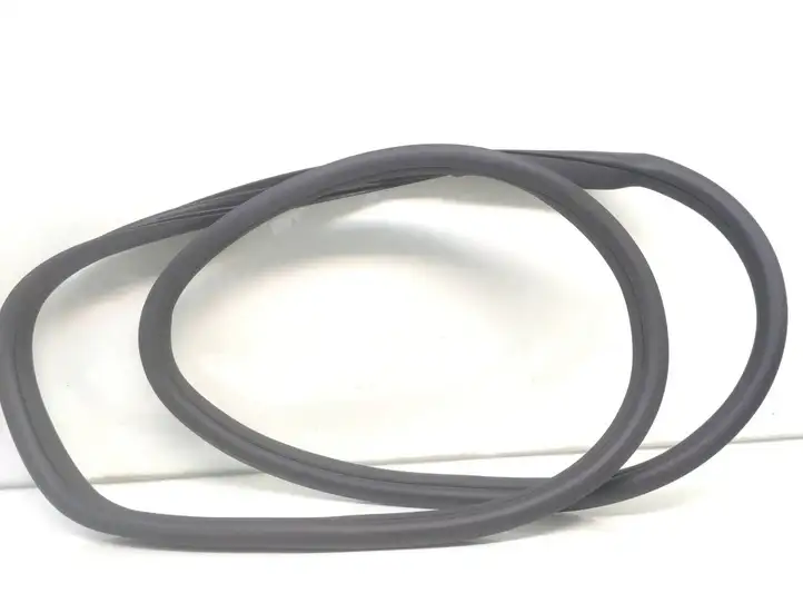 Mercedes-Benz EQC (2018 - )  A2936970000 Уплотнительная резина (на кузове)