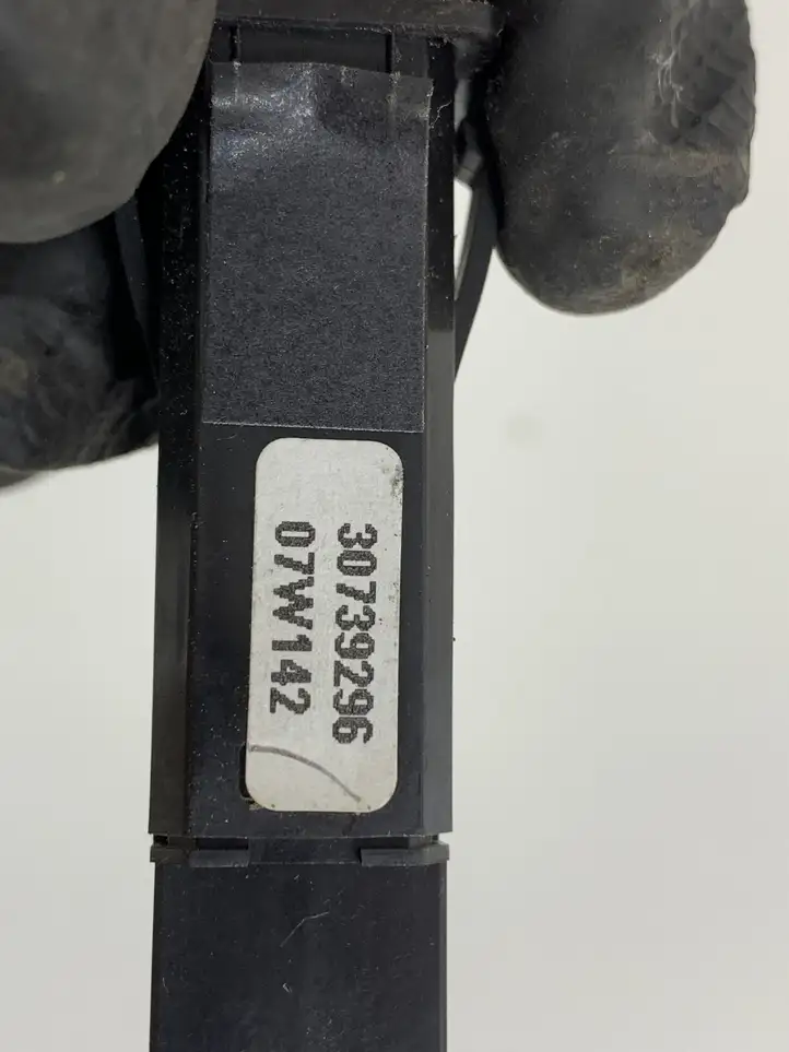 Volvo C30 (2007 - 2010) 4970QC98 Включатель аварийных фонарей — фото 3