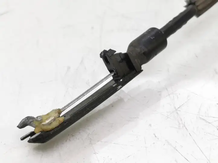 Peugeot 207 (2006 - 2009)   Трос задней двери