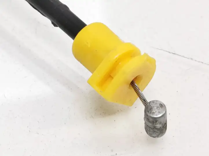 Peugeot 207 (2006 - 2009)   Трос задней двери