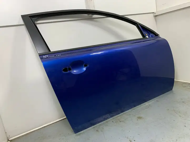 Volvo C30 (2007 - 2010)   Дверь