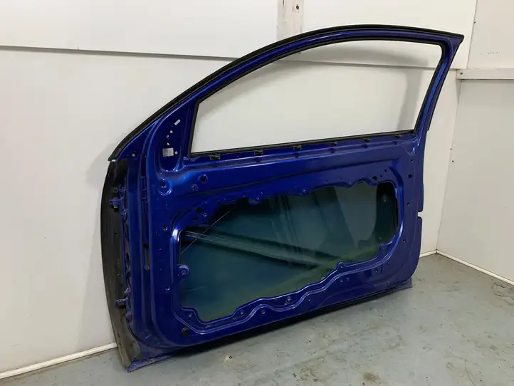 Volvo C30 (2007 - 2010)   Дверь