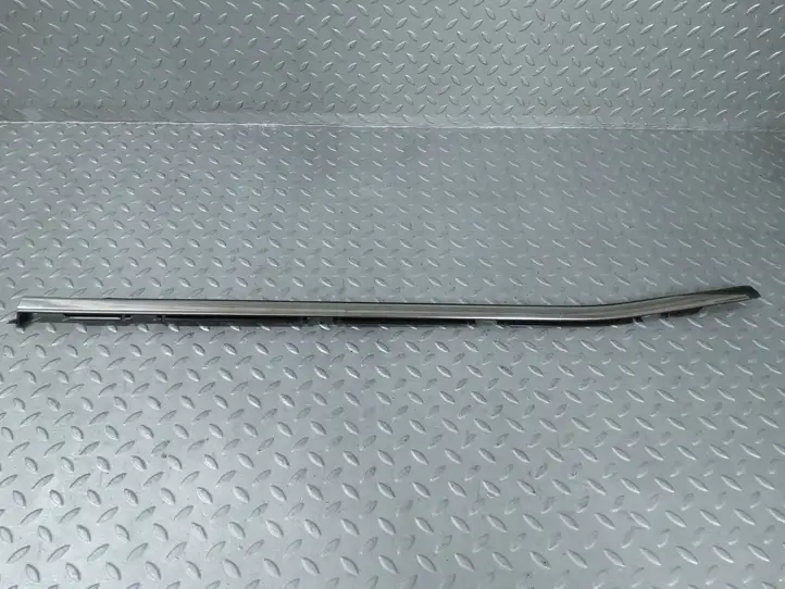 Citroen C4 (2016 - )  9830616280 Облицовка стекла задней двери