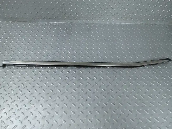 Citroen C4 (2016 - )  9830616280 Облицовка стекла задней двери