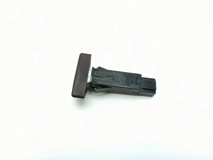 Volvo S60 (2000 - 2004) 9441045 Включатель аварийных фонарей — фото 2